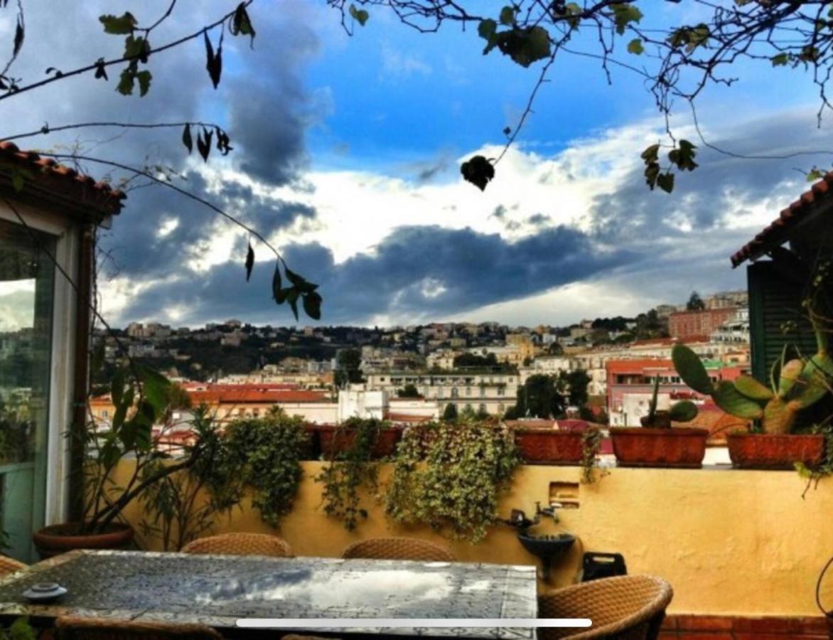 Apartamento Le Terrazze Di Chiaia Nápoles Exterior foto