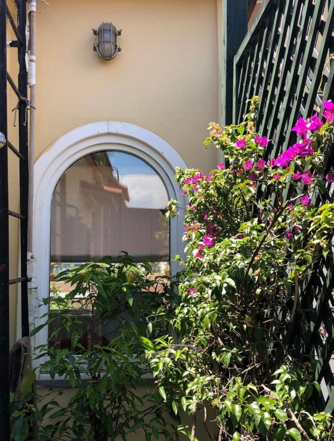 Apartamento Le Terrazze Di Chiaia Nápoles Exterior foto