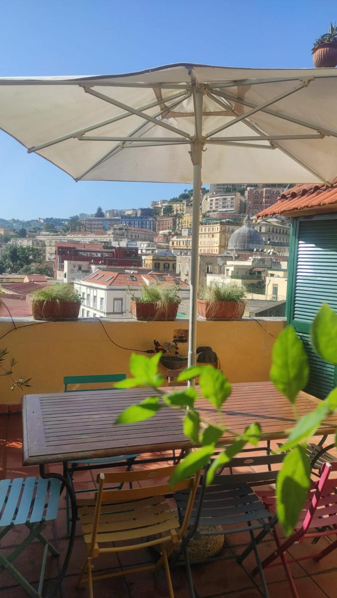 Apartamento Le Terrazze Di Chiaia Nápoles Exterior foto