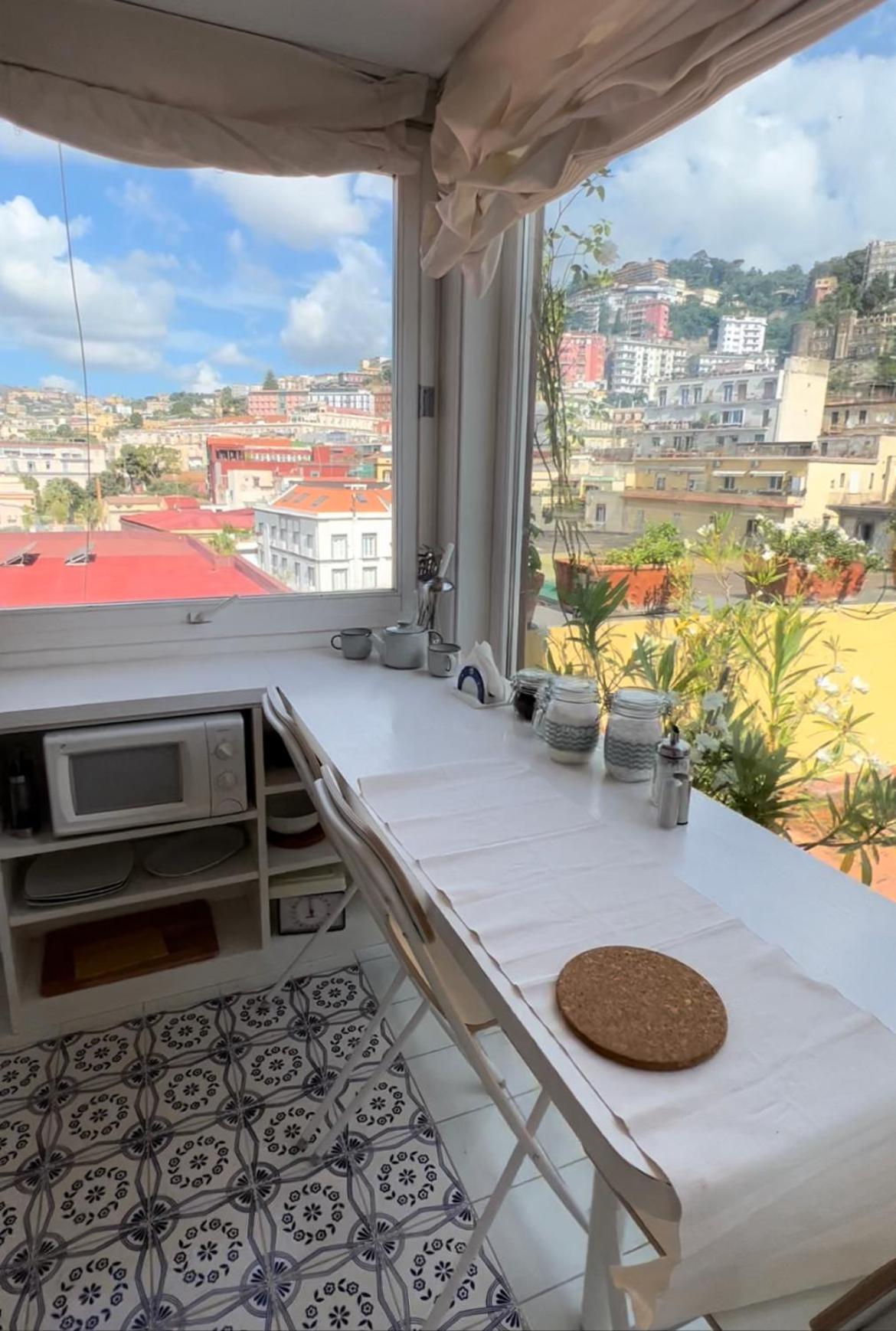 Apartamento Le Terrazze Di Chiaia Nápoles Exterior foto